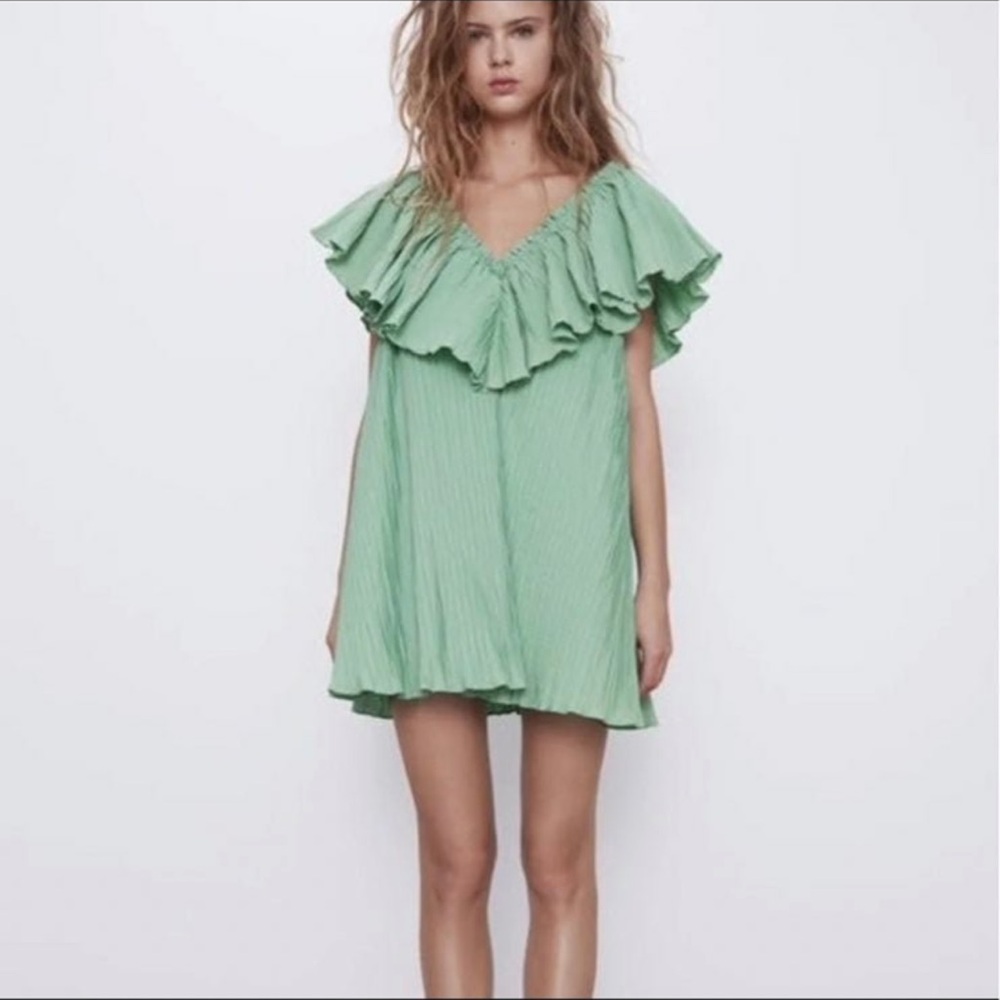 Zara voluminous pleated ruffle dress - Picture 2 of 7